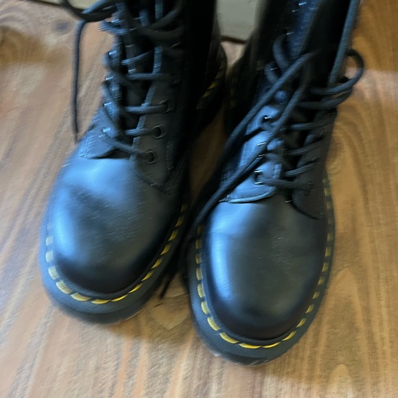Dr. Martens Unisex 1460 Bex Smooth Leather Platform Boot size 8 - Picture 8 of 8